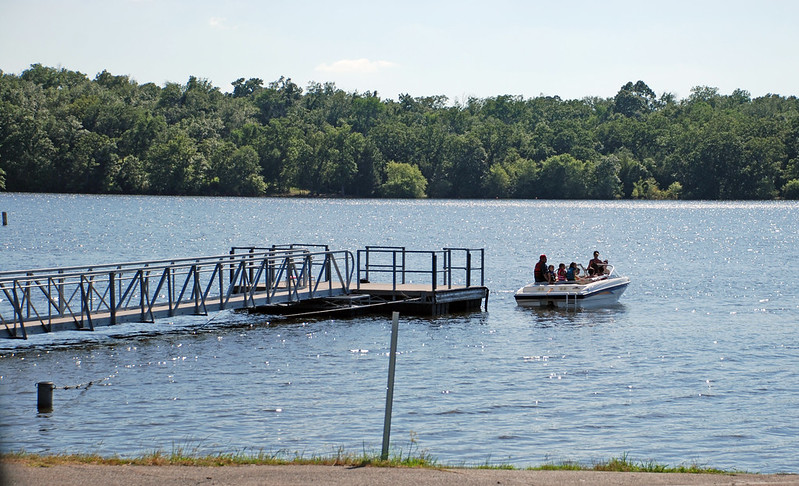 Boaters on Pat Mayse Lake